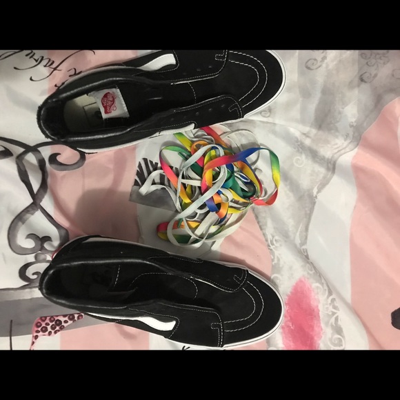 Vans off the Wall Shoes - Picture 4 of 5